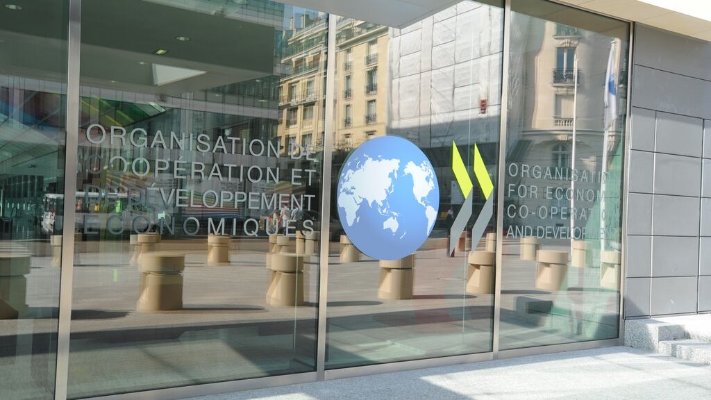 The Paris-based OECD estimates global economic growth will run at 3.3% this year before reaching 3.6% in 2018