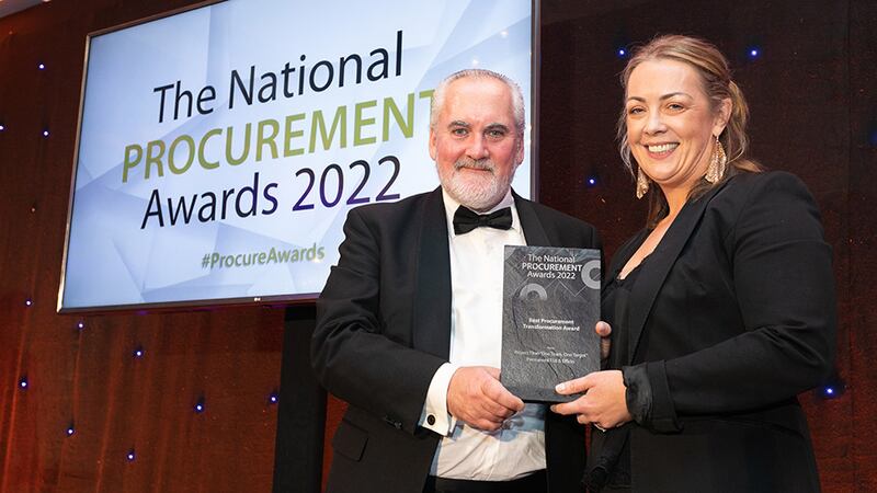 Paul Maguire, Awards Judge, presents the Best Procurement Transformation Award to Rachel Dolan, Permanent TSB & Efficio.