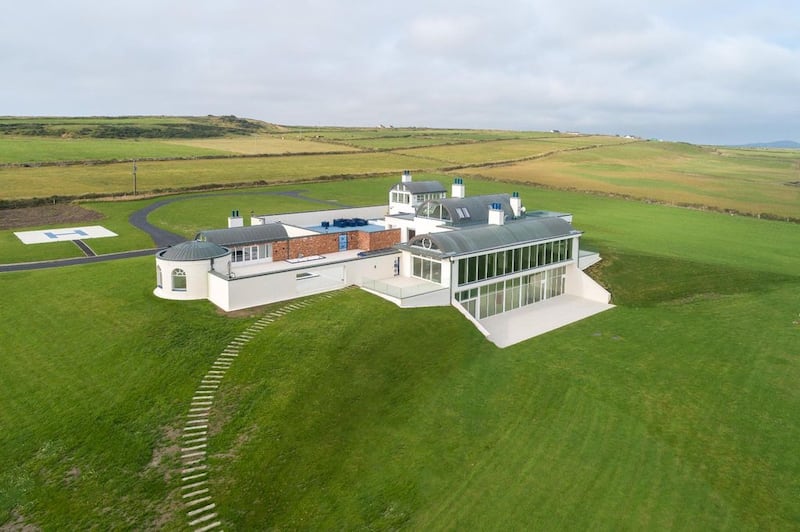 Dunmore Bay & Horse Island mansion, Loop Head in Co Clare.