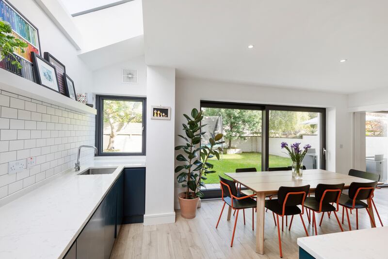 A 3m-long roof light illuminates the kitchen area