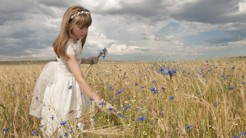 If the thought of a church full of identikit mini-brides makes you nauseous, you’ll be glad to hear the pendulum is beginning to swing back to a simpler time