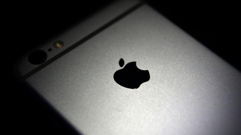 Apple is well on track to meet its target of doubling services revenues to more than $14bn a quarter by 2020