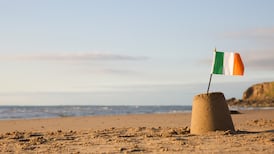 How spending two minutes picking up plastic on the beach can make a big difference