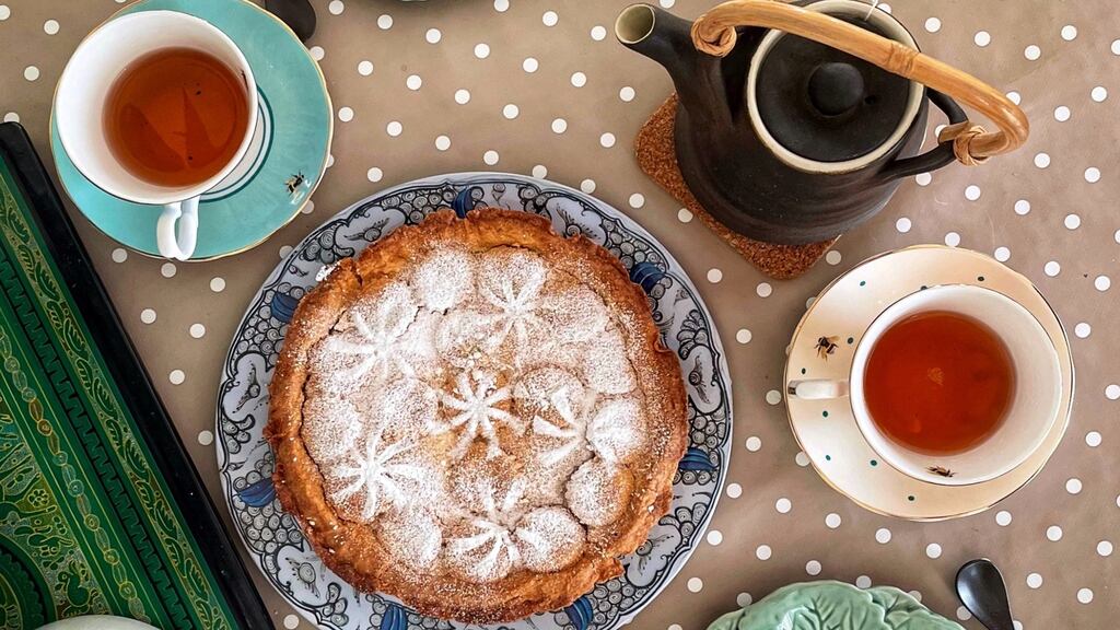 Mrs Cravedi’s shortcrust pastry with amaretti and jam