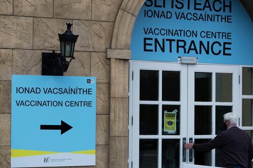 Covid-19: Vaccination of vulnerable under-60s to resume