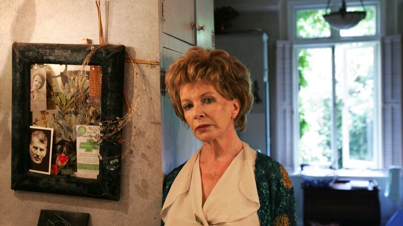 Edna O’Brien in her London home in 2006. Photograph: Frank Miller