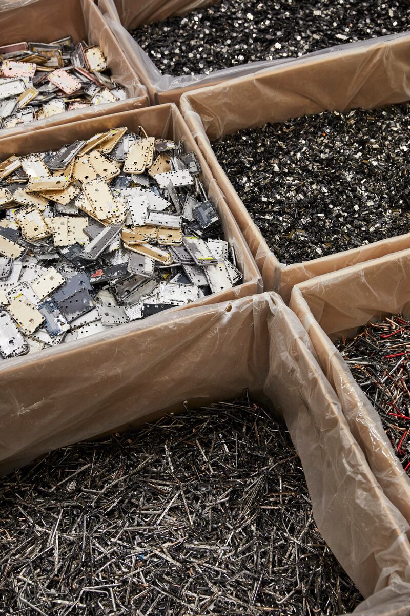 Components from iPhones that have been separated by Daisy.