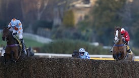 Un De Sceaux pips Sire De Grugy to take Tingle Creek