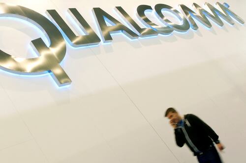 Qualcomm revenue rises as it gains in China market
