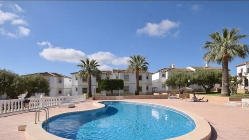 One-bedroom apartment with pool in Villamartin, Costa Blanca, Spain