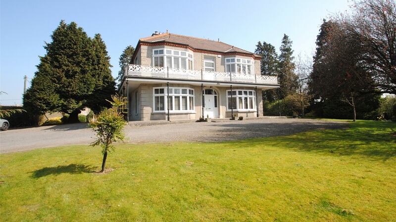 Country: Cherry Hill, Birr Road, Roscrea, Co Tipperary