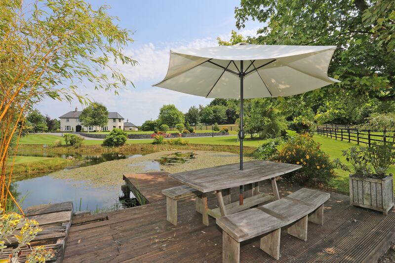 Lakeside dining spot