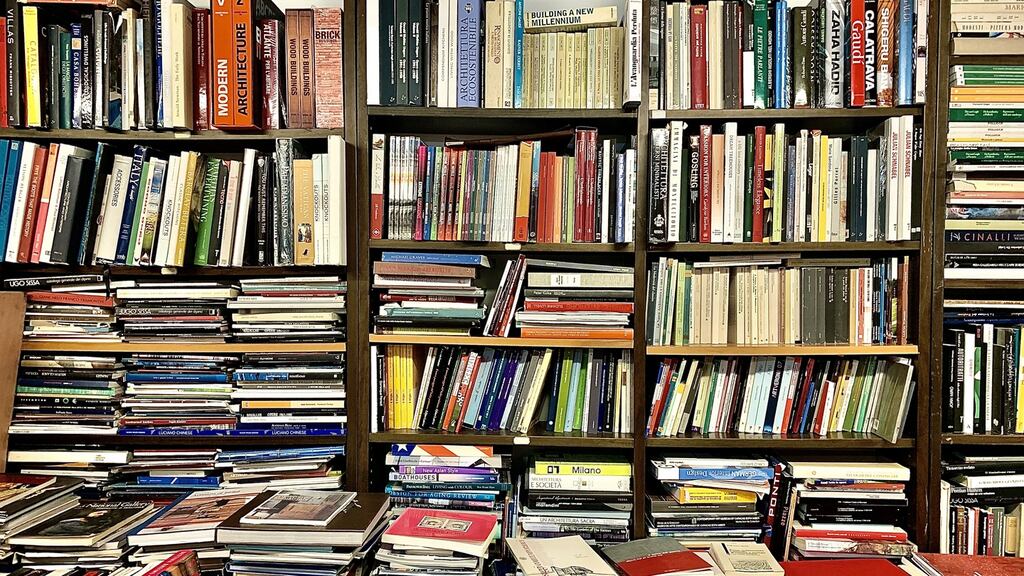 ’Nach bhfuil go leor focal againn cheana ar uafáis chogaidh: deargár, slad, sléacht, slascairt, éirleach, coscairt agus tuilleadh fós?’