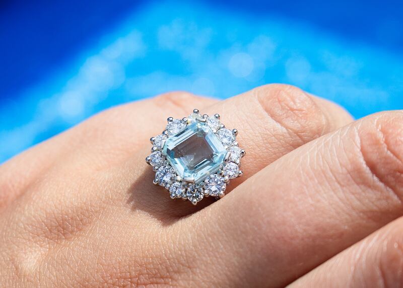 Sapphire ring with brilliant cut diamond