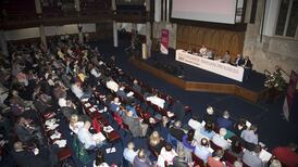 Companies should reveal pay gap between male and female employees