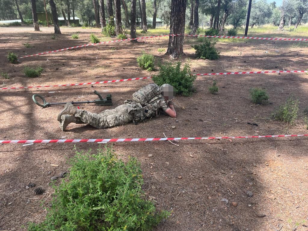 The four week course was aimed at enabling Ukrainian troops to identify and neutralise explosives left behind after fighting. Photograph: Irish Defence Forces