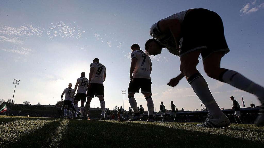 SSE Airtricity League Premier Division, Turners Cross, Cork 3/6/2016Cork City vs DundalkThe Dundalk team take to the pitchMandatory Credit ©INPHO/Donall Farmer