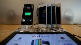Record iPhone sales allay concern of falling Apple profit