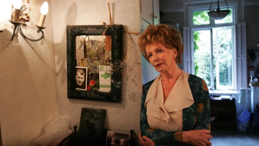 Edna O’Brien at her home in London in 2006: “Writing isn’t elitist: it’s the deepest thing we have. It’s as essential as breathing.” Photograph: Frank Miller