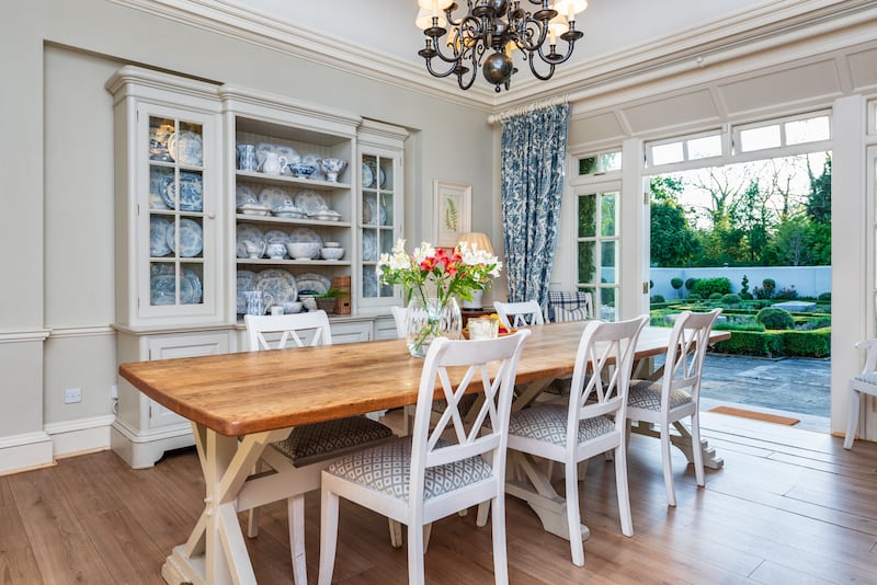 Dining area in kitchen
