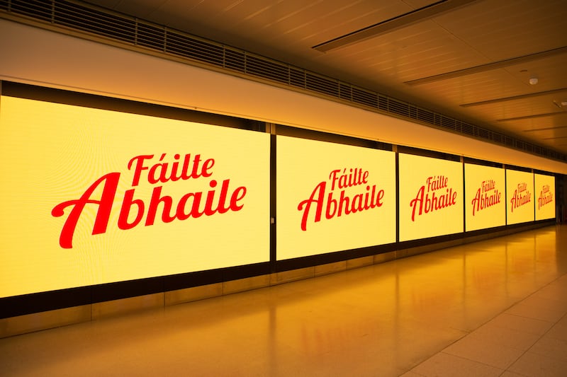 Even without mentioning the brand name, Brennan’s Bread distinctive brand colours and lettering are instantly recognisable to travellers returning home in this Dublin Airport campaign