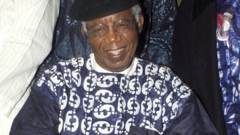 Chinua Achebe – scríbhneoir. griangraf: abayomi adeshida/afp/getty images