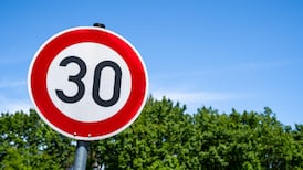 Cut in urban speed limits to 30km/h to come into force by 2027 to make roads safer