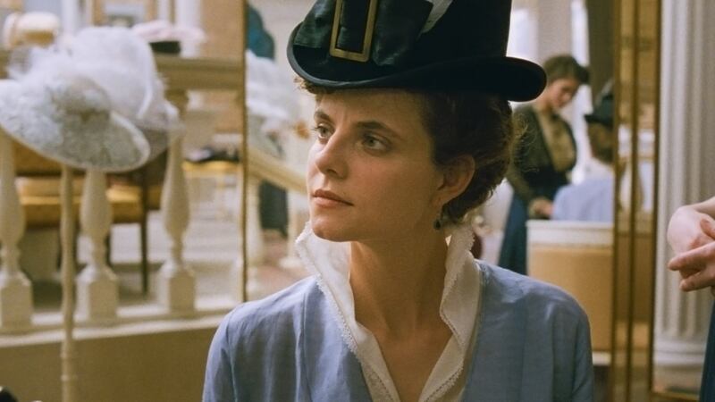 Juli Jakab in Sunset