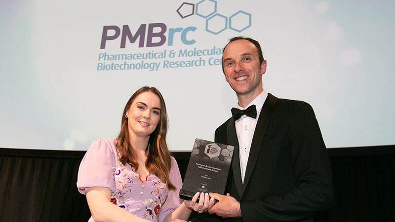 Kirsten McKeown PhD, Account Manager Ireland, UK & Ireland, Life Sciences, Bioquell, an Ecolab Solution, presents the Research & Development Achievement Award to Niall O'Reilly, PMBRC, WIT.