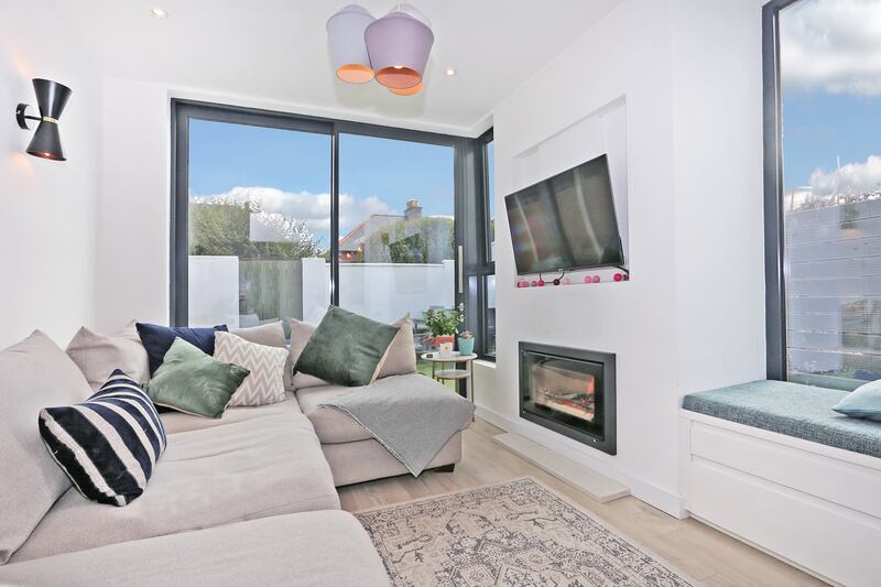 A livingroom to the rear