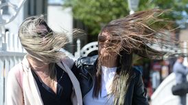 ‘Unseasonably’ strong winds across Ireland to continue into Saturday
