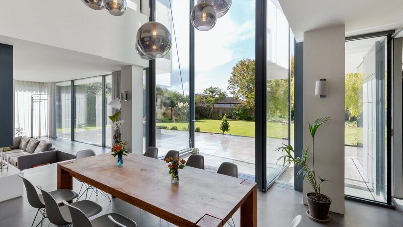 12 Sandycove Avenue North