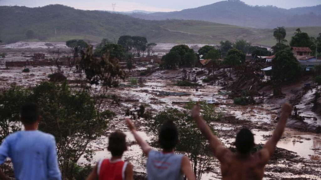 Mining Stories: Silke Huysmans and Hannes Dereere’s show about a dam collapse in Brazil in 2015 is thought-provoking and emotionally resonant