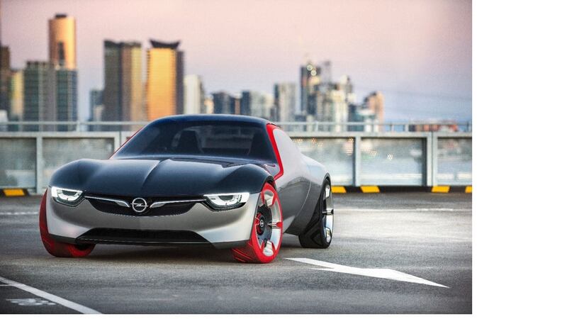 The new Opel GT concept features a mid-front engine, with the compact 1.0-litre three-cylinder turbo engine from the new Astra