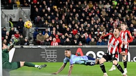 Arsenal climb to second after Gabriel Martinelli rounds off win at Brentford