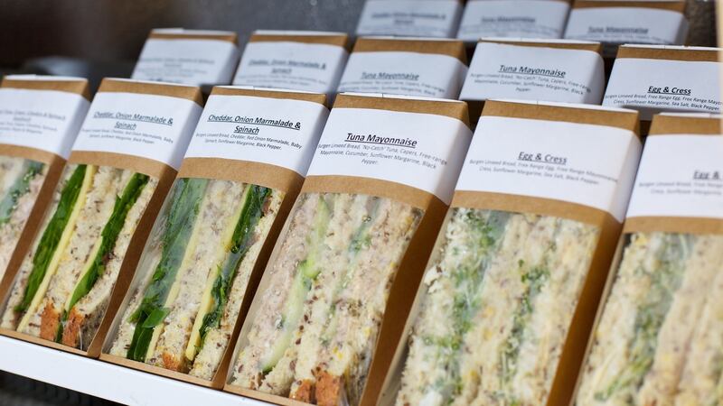 The foods most often associated with listeriosis are ready-to-eat refrigerated and processed foods such as cooked and chilled meals, soft cheeses and smoked fish