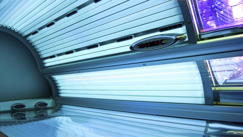 Tanning salons will be obliged to warn users  of the dangers under the Public Health (Sunbeds) Bill.