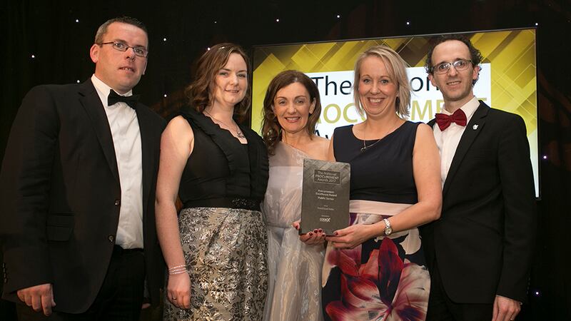 Siobhan O'Connor, MD, Codex Office Solutions presents the Procurement Excellence Award – Public Sector award to the FoodCloud Hubs team
