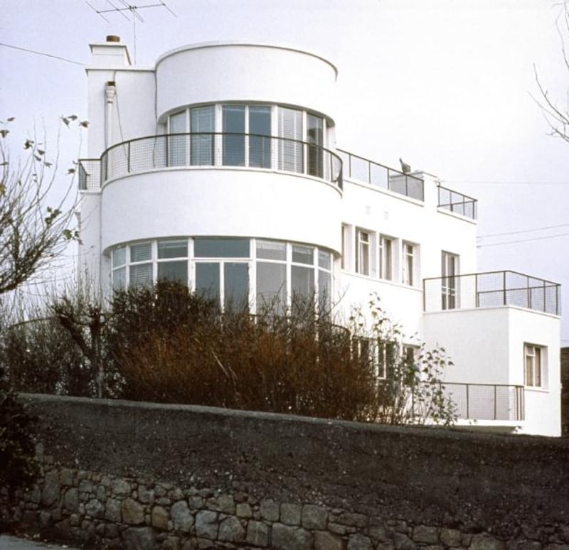 Geragh. Michael Scott hosue in Sandycove