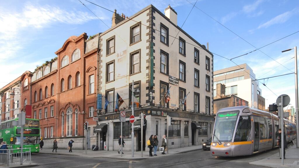 The Flowing Tide occupies a high-profile location at the junction of Marlborough Street and Abbey Street.