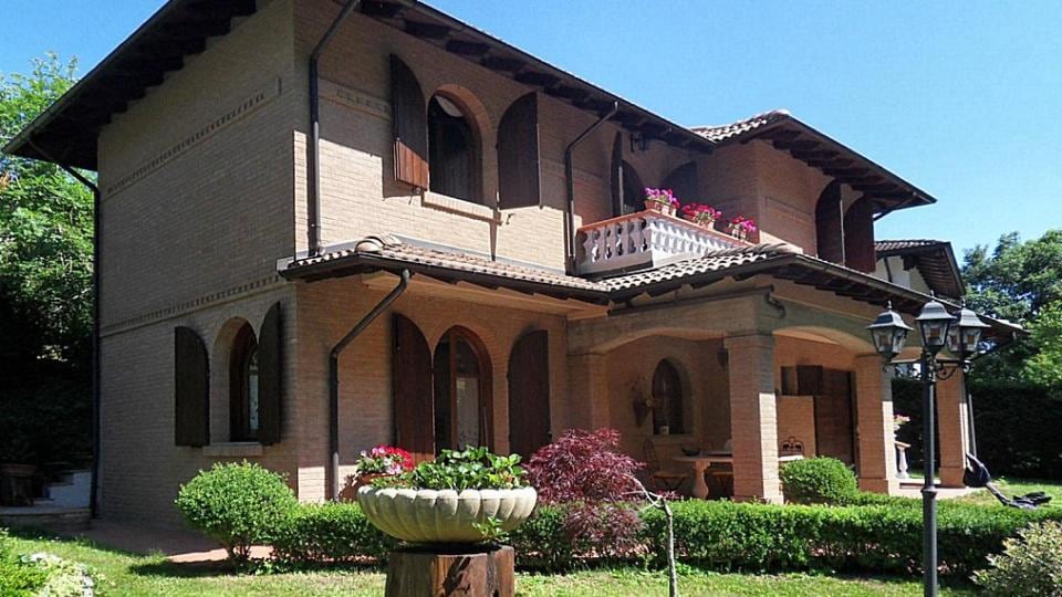 Italy: Emilia Romagna (€620,000, appenninoproperties.com)