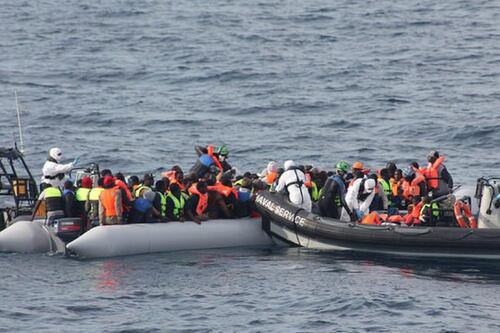 LÉ Eithne arrives in Italy with 399 rescued migrants