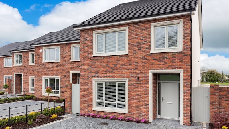 Cnoc Neil Grove, on the Dublin Road, Ashbourne.