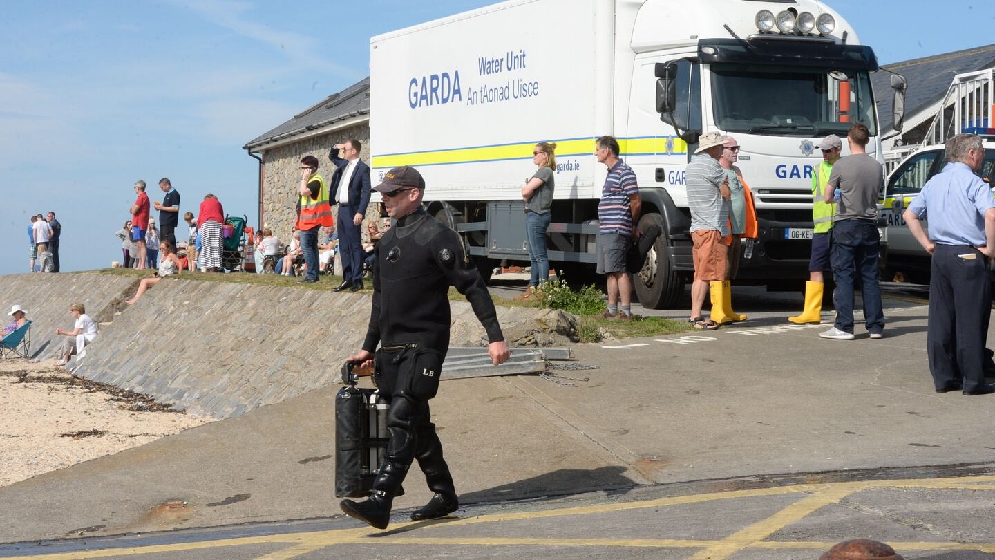 The  Garda Under Water Unit at Skerries harbour after a fishing boat sank.Photograph: Alan Betson / The Irish Times