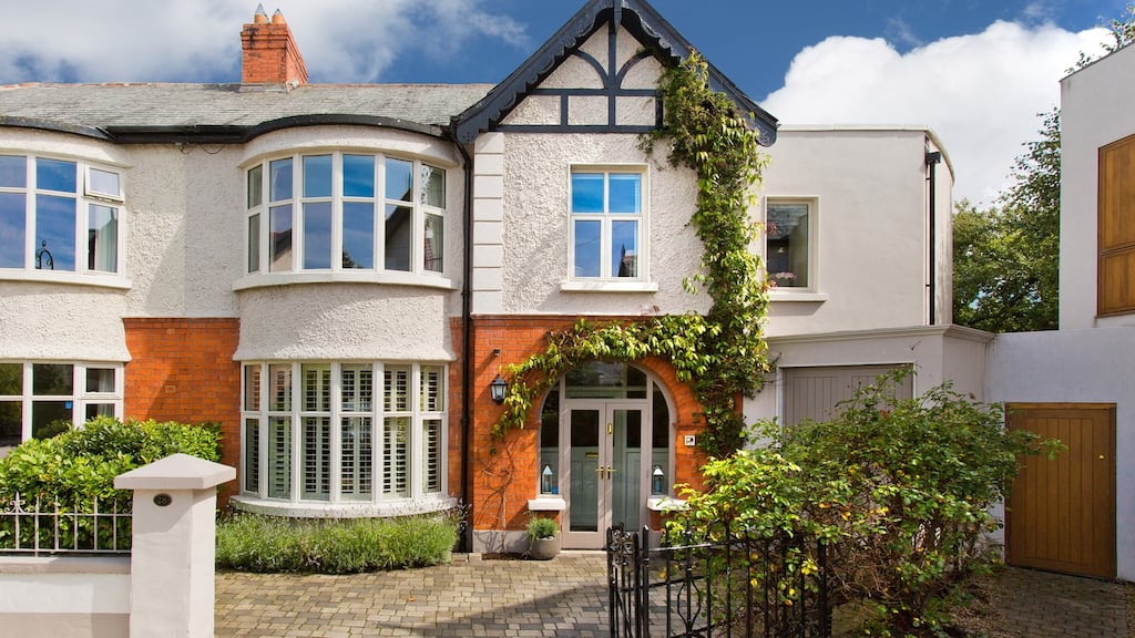 28 St Alban’s Park, Sandymount, Dublin 4.