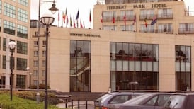 Teen awarded €50,000 after alleged collision with waiter carrying coffee