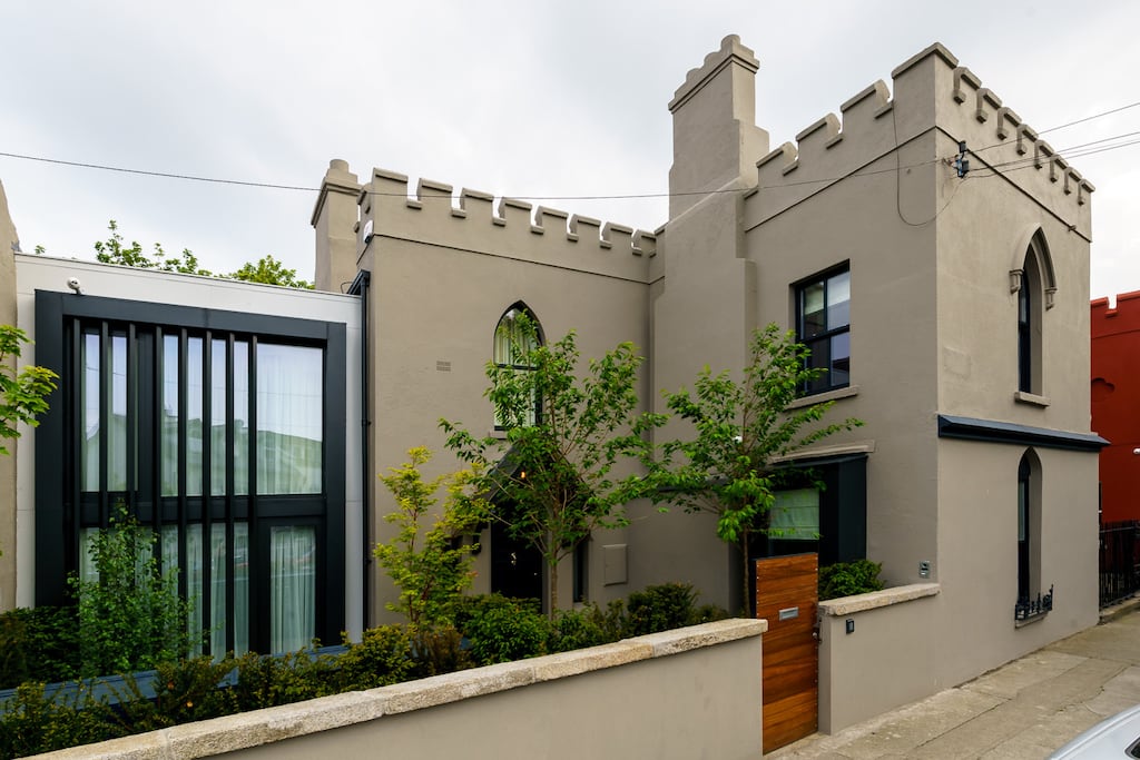 Castleville, 12 Sandymount Green, Sandymount, Dublin 4