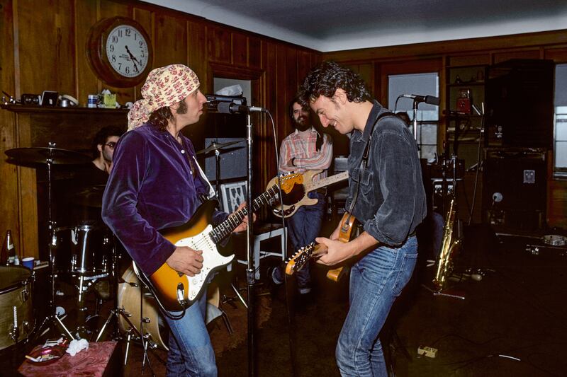 Darkness on the Edge of Town: Steven Van Zandt and Bruce Springsteeen rehearsing with the rest of the E Street Band in New Jersey in 1978. Photograph © Lynn Goldsmith