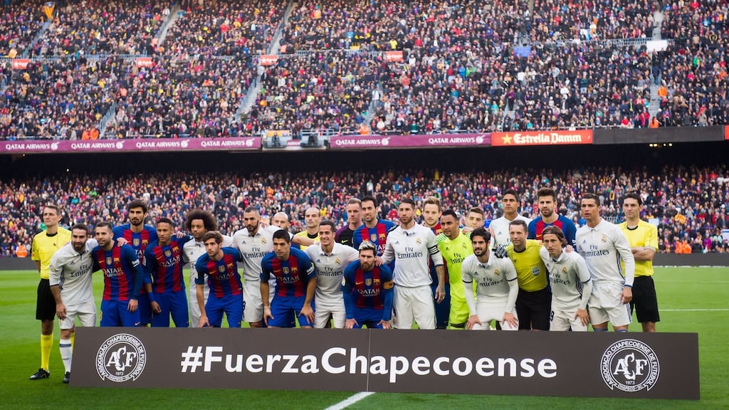 Barcelona and Real Madrid players pay tribute to Chapecoense before last weekend’s 1-1 draw at the Nou Camp. Photograph: Getty/Alex Caparros