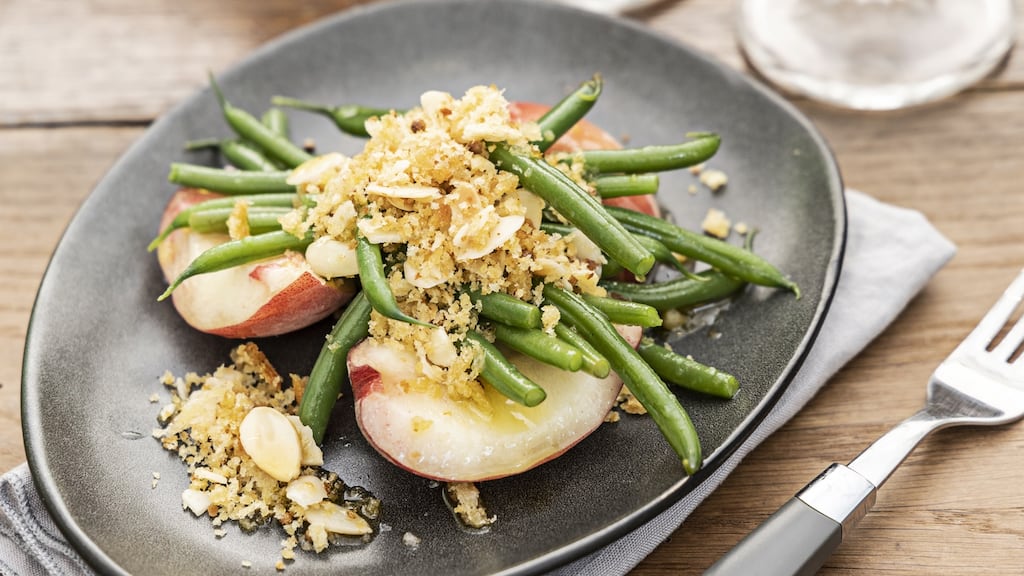 French bean, peach and roasted almond crumble